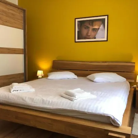 Nyaraló House Franov *
